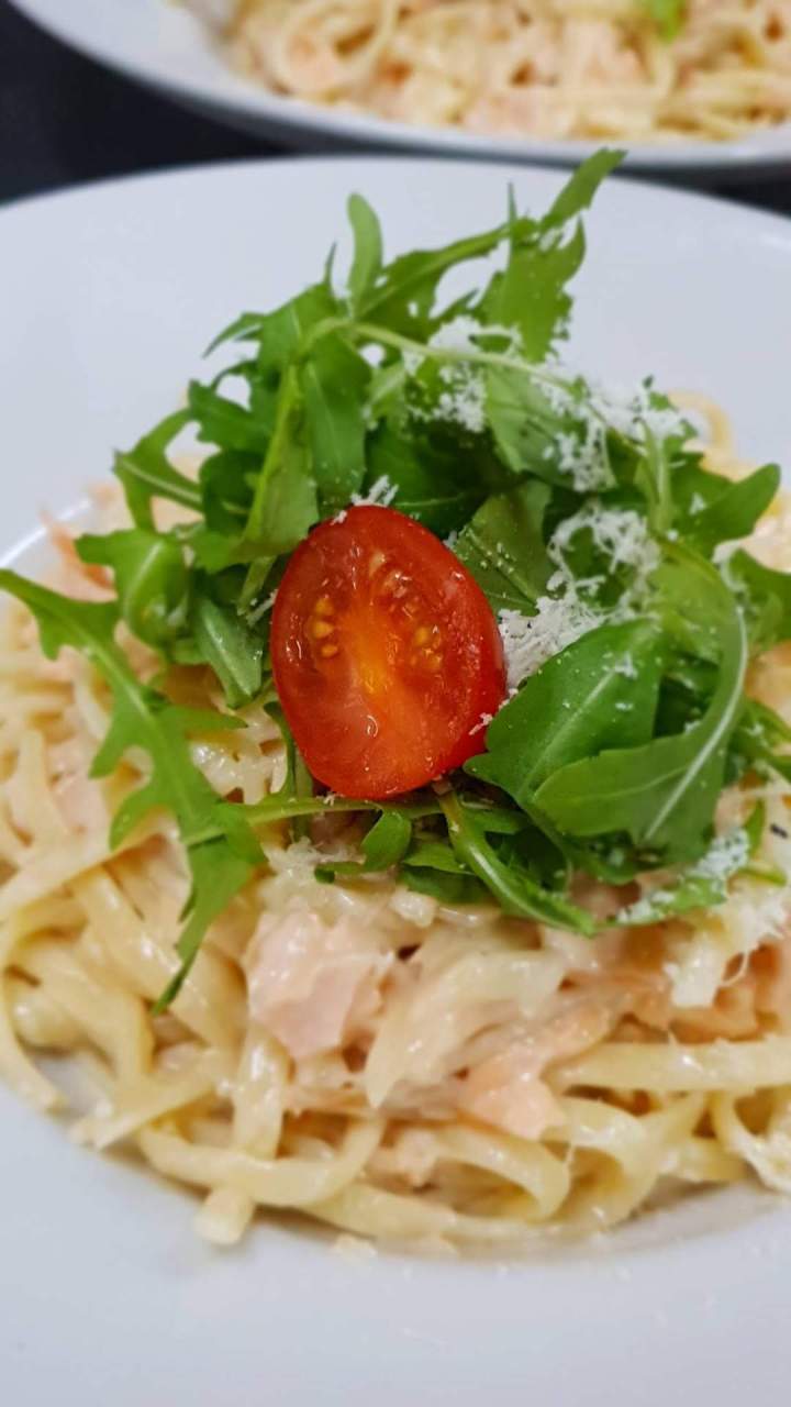 Plat de tagliatelles avec une sauce crémeuse Bobigny